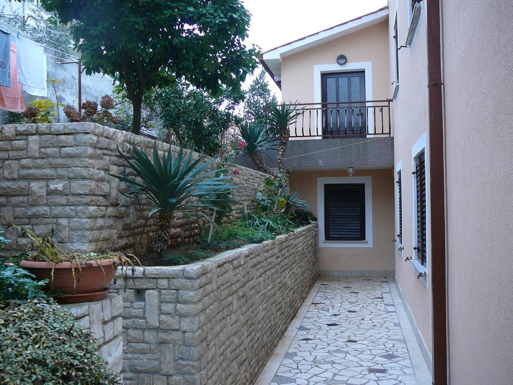 Apartments Emilia Rabac Ngoại thất bức ảnh